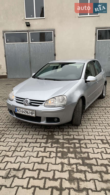 Volkswagen Golf 2004