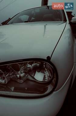 Хэтчбек Volkswagen Golf 2002 в 
