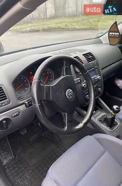 Хетчбек Volkswagen Golf 2005 в Жмеринці