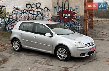 Хэтчбек Volkswagen Golf 2006 в Полтаве