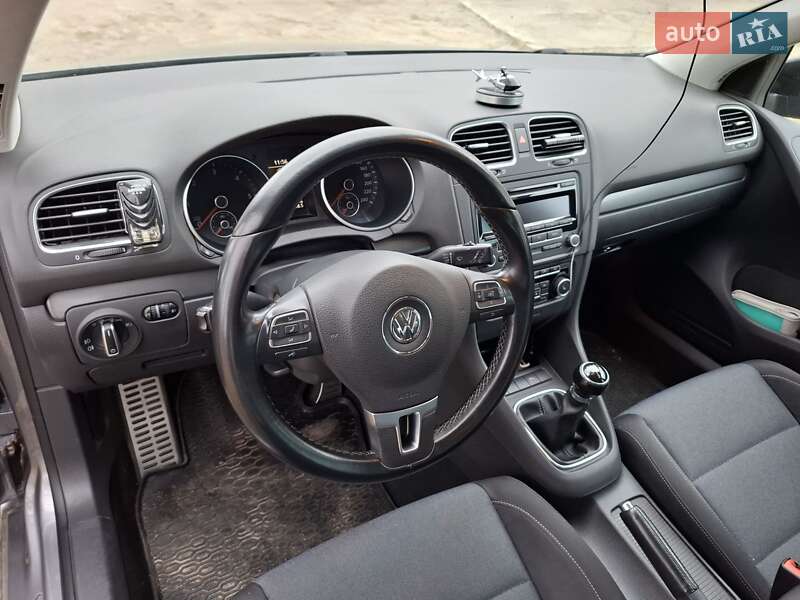 Хетчбек Volkswagen Golf 2012 в Вознесенську