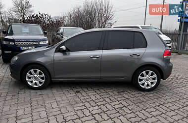 Хэтчбек Volkswagen Golf 2010 в 