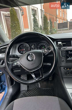 Хетчбек Volkswagen Golf 2013 в Стрию