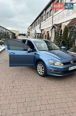 Хетчбек Volkswagen Golf 2013 в Стрию