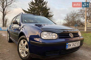 Універсал Volkswagen Golf 2005 в Гощі