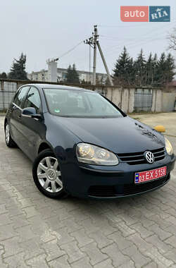 Хетчбек Volkswagen Golf 2004 в Луцьку