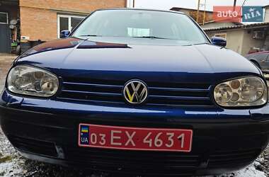 Хетчбек Volkswagen Golf 2001 в Вінниці