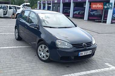 Хэтчбек Volkswagen Golf 2008 в Ровно