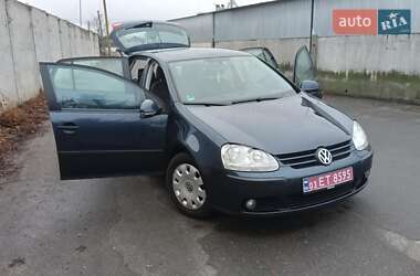 Хетчбек Volkswagen Golf 2005 в Березані