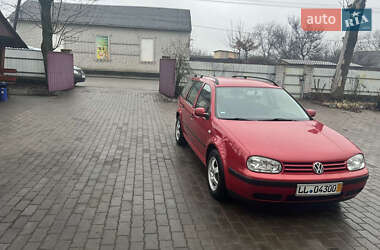 Універсал Volkswagen Golf 2001 в Києві