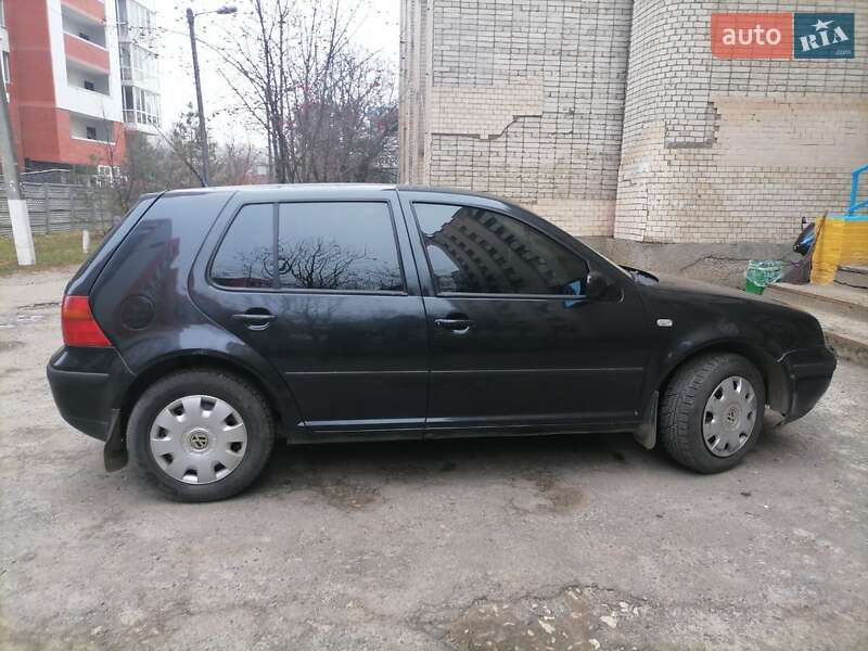 Хетчбек Volkswagen Golf 2001 в Хмельницькому