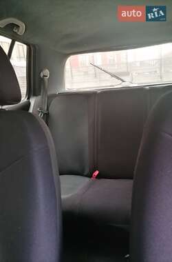 Хэтчбек Volkswagen Golf 2001 в 