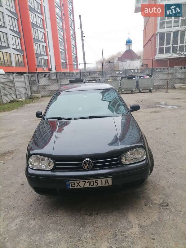 Хетчбек Volkswagen Golf 2001 в Хмельницькому