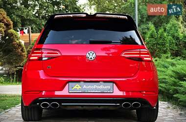 Хэтчбек Volkswagen Golf 2019 в Киеве