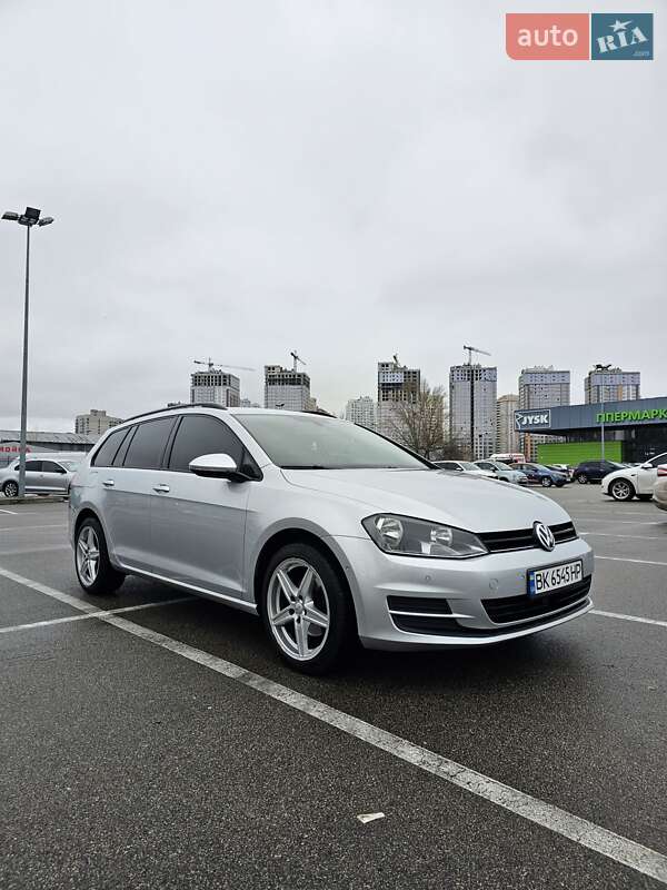 Універсал Volkswagen Golf 2014 в Києві