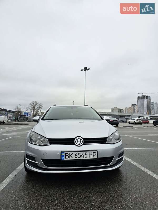 Універсал Volkswagen Golf 2014 в Києві