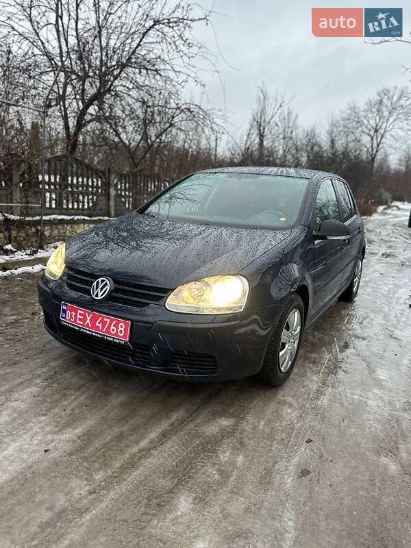 Хетчбек Volkswagen Golf 2005 в Кременці