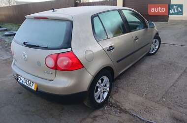 Хетчбек Volkswagen Golf 2004 в Сокалі