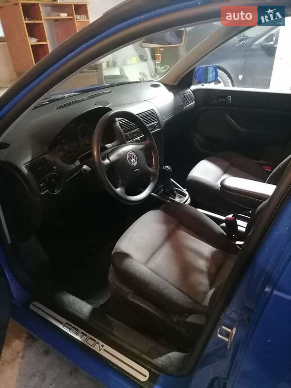 Универсал Volkswagen Golf 2001 в Львове