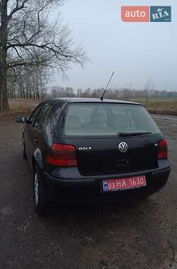 Хэтчбек Volkswagen Golf 2002 в Полтаве