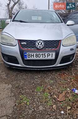 Хетчбек Volkswagen Golf 2004 в Доброславі