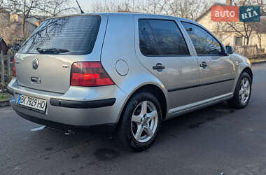 Хетчбек Volkswagen Golf 2003 в Рівному