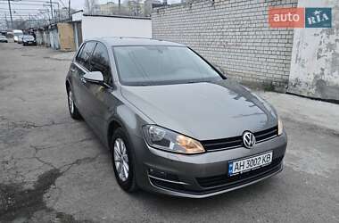 Хэтчбек Volkswagen Golf 2012 в Днепре