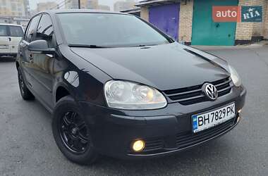 Хэтчбек Volkswagen Golf 2008 в Киеве