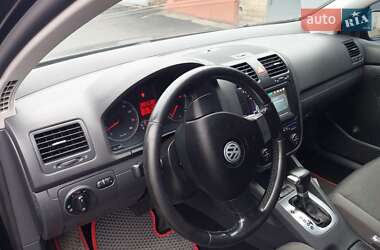 Хэтчбек Volkswagen Golf 2008 в Киеве