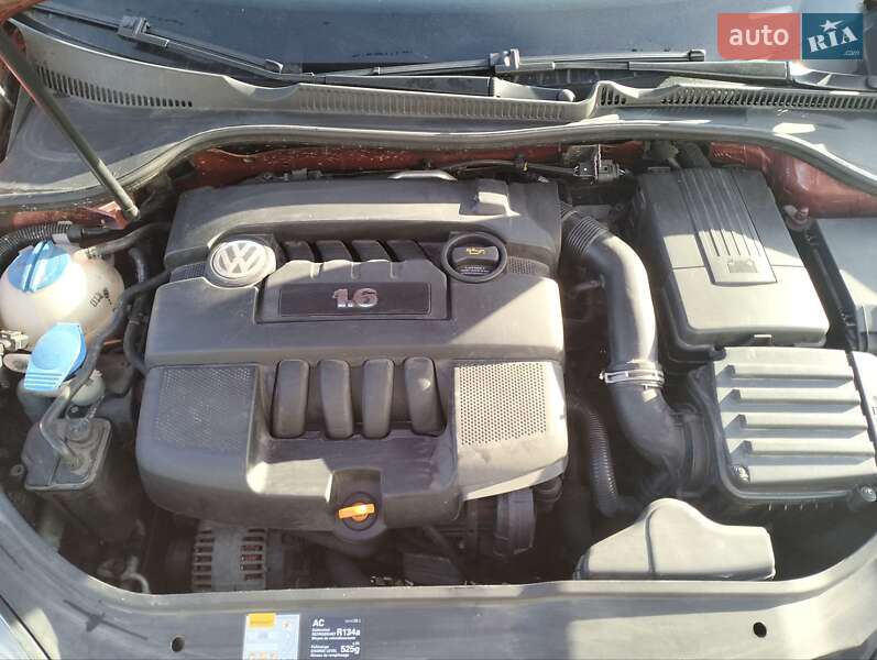 Хетчбек Volkswagen Golf 2004 в Рівному фото 17 Хетчбек Volkswagen Golf 2004 в Рівному