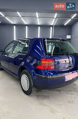 Хетчбек Volkswagen Golf 2002 в Коломиї