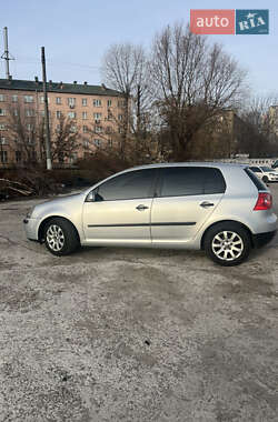 Хетчбек Volkswagen Golf 2003 в Києві