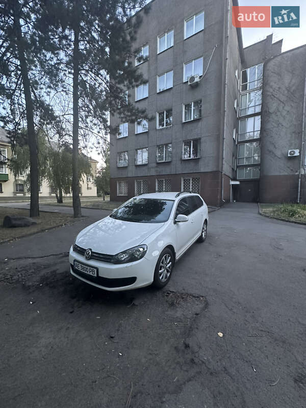 Універсал Volkswagen Golf 2010 в Кривому Розі