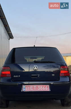 Хетчбек Volkswagen Golf 2002 в Березані