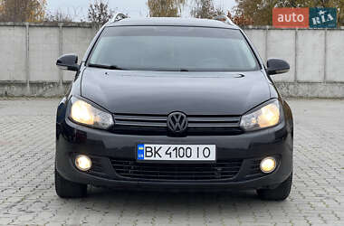 Універсал Volkswagen Golf 2011 в Сарнах