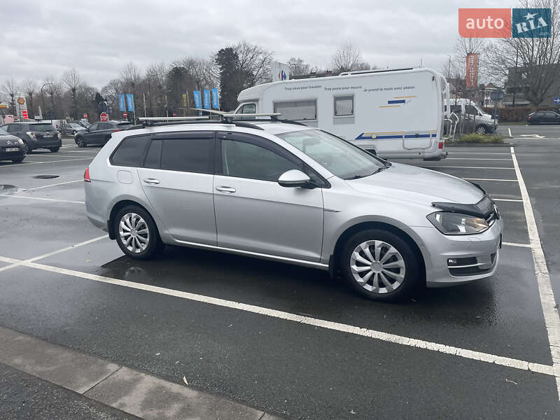 Универсал Volkswagen Golf 2015 в Ивано-Франковске