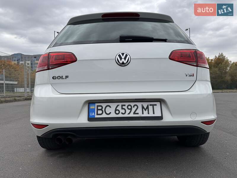Хэтчбек Volkswagen Golf 2015 в Львове