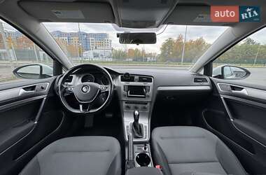 Хэтчбек Volkswagen Golf 2015 в Львове