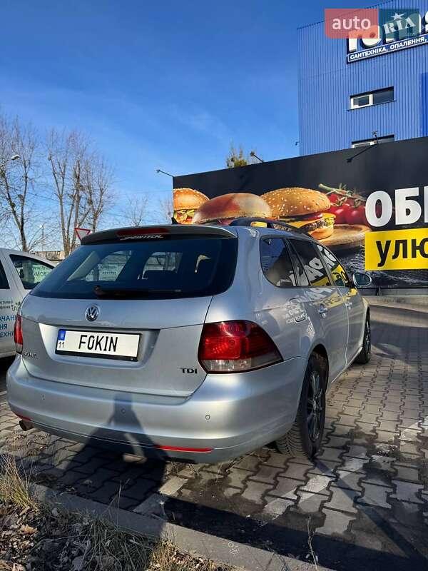 Універсал Volkswagen Golf 2011 в Києві