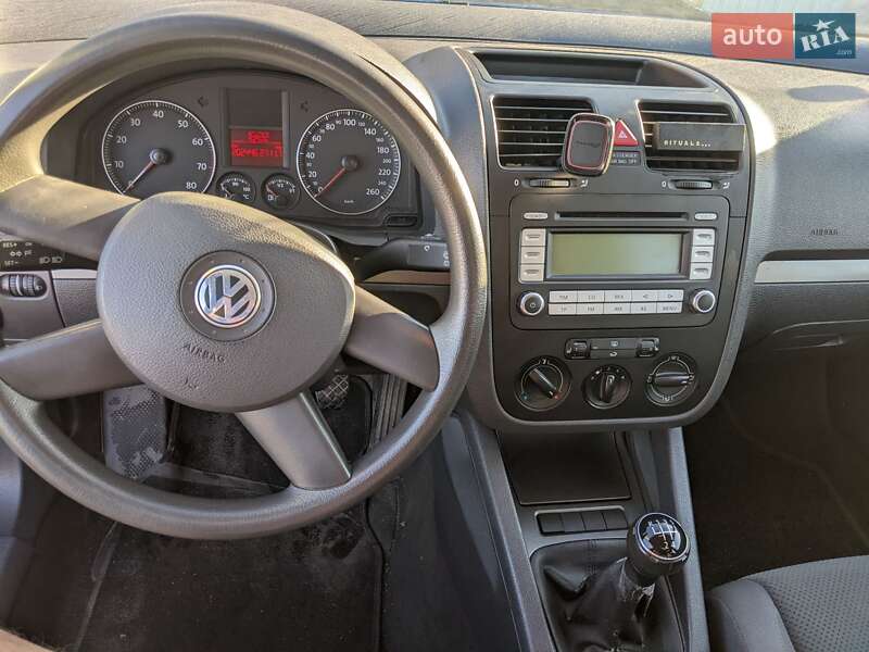 Хетчбек Volkswagen Golf 2003 в Хмельницькому