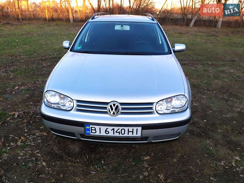 Универсал Volkswagen Golf 2001 в Зенькове