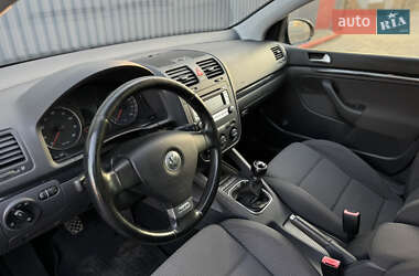 Хетчбек Volkswagen Golf 2007 в Луцьку