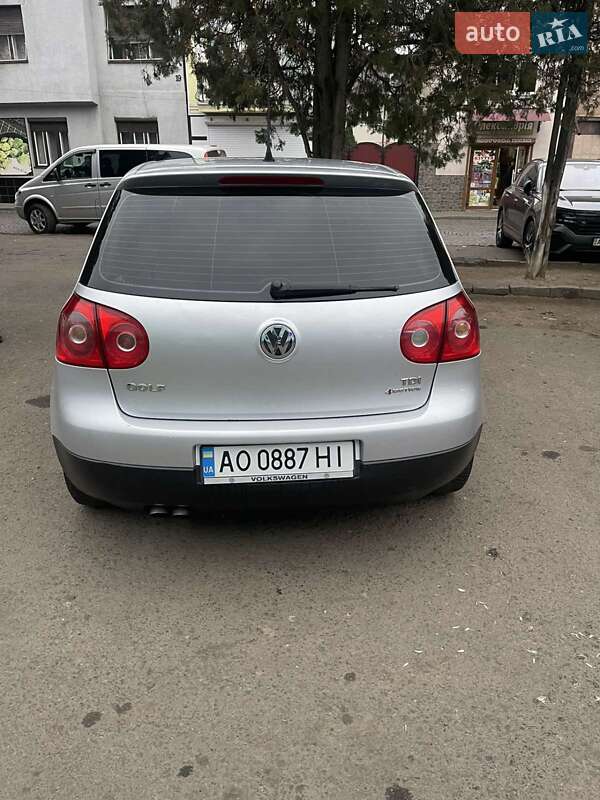 Хетчбек Volkswagen Golf 2007 в Мукачевому