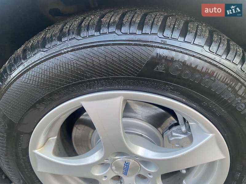 Хэтчбек Volkswagen Golf 2006 в Коростышеве