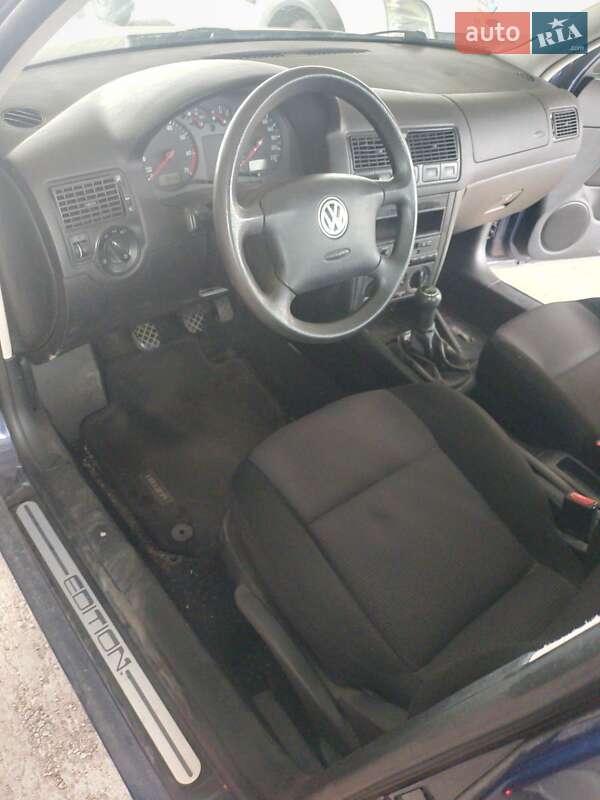 Универсал Volkswagen Golf 2001 в Каменском
