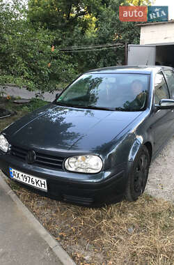 Хетчбек Volkswagen Golf 2001 в Харкові