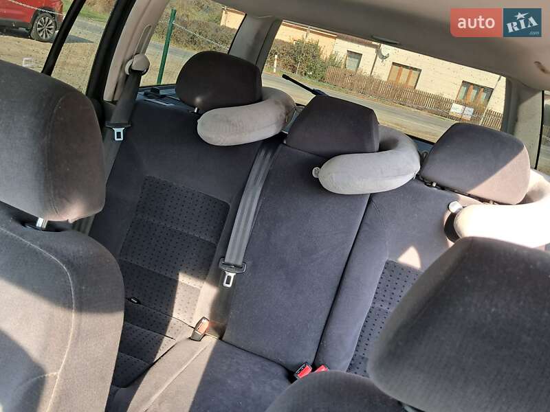 Універсал Volkswagen Golf 2000 в Коломиї