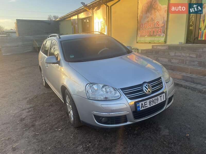 Універсал Volkswagen Golf 2008 в Дніпрі