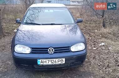 Хетчбек Volkswagen Golf 2000 в Слов'янську