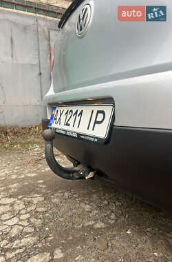 Хэтчбек Volkswagen Golf 2004 в Харькове